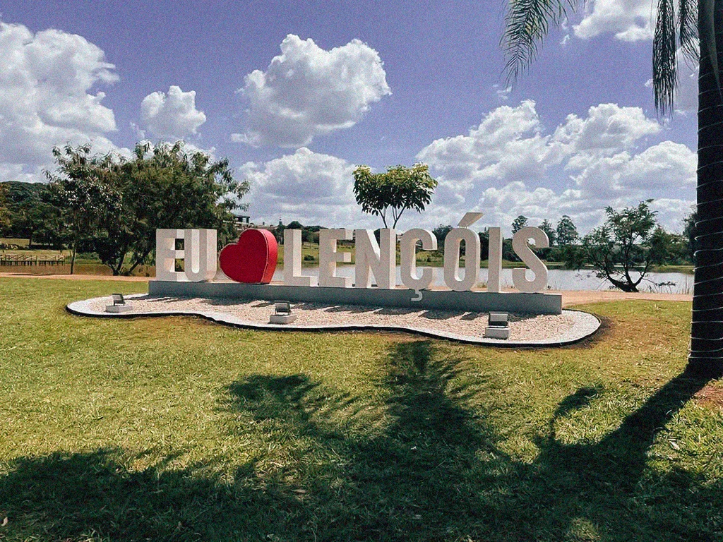 Letreiro Eu amo Lençóis em Lençóis Paulista